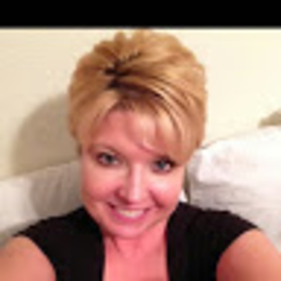 Meet your Posher, Dani - Picture 1 of 1